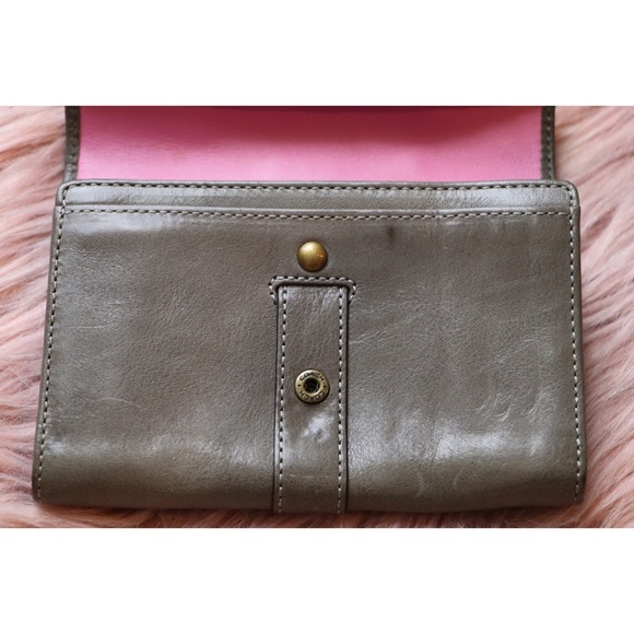 Coach Trifold Wallet Buckle - Picture 5 of 13